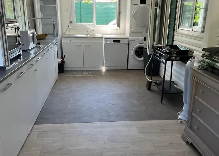 Confort 6 Personnes Proche Des Plages - V0850 Vias